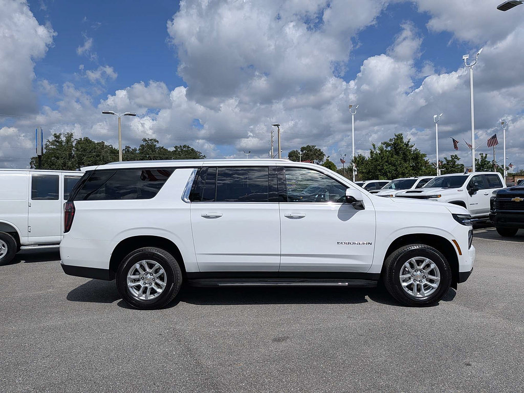 Certified 2025 Chevrolet Suburban LS AWD/4WD image 28