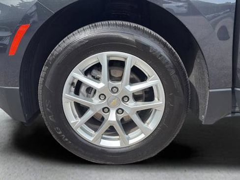 Used 2022 Chevrolet Equinox LS AWD/4WD image 36