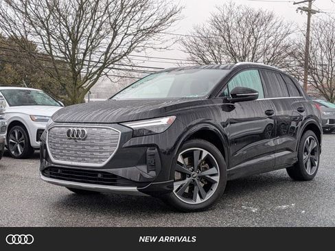 Certified 2022 Audi Q4 e-tron Premium Plus w/ Premium Plus image 1