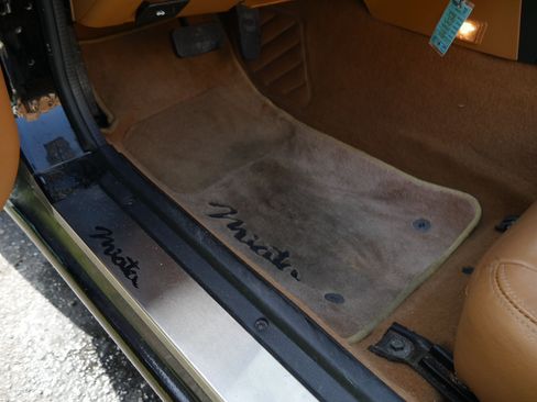 Used 1997 MAZDA MX-5 Miata RWD image 41