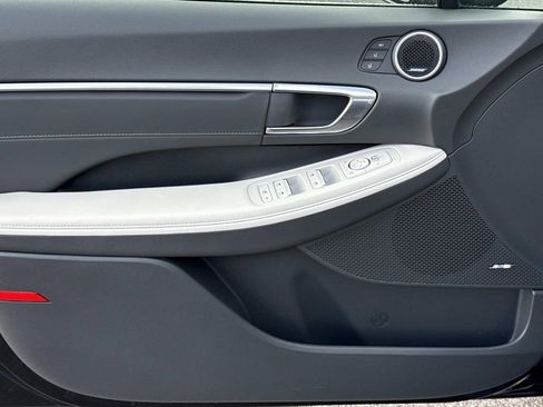Used 2023 Hyundai Sonata Limited FWD image 17