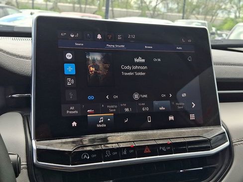 Used 2025 Jeep Compass Limited AWD/4WD image 18