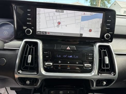 Used 2023 Kia Sorento SX FWD image 23