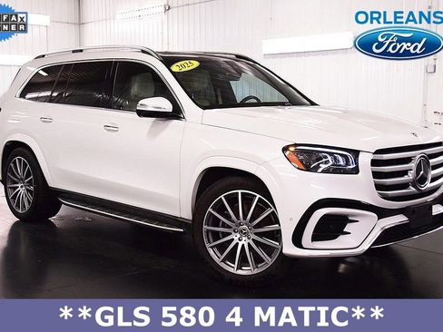 Used 2025 Mercedes-Benz GLS 580 4MATIC image 1