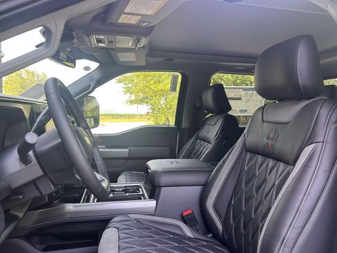 New 2026 Ford F250 Lariat w/ Black Appearance Package AWD/4WD image 12