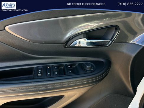Used 2019 Buick Encore Preferred FWD image 12