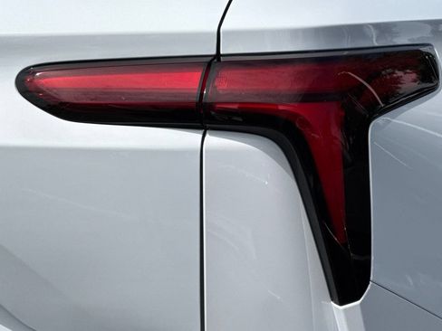 Used 2026 Chevrolet Blazer EV LT FWD image 46