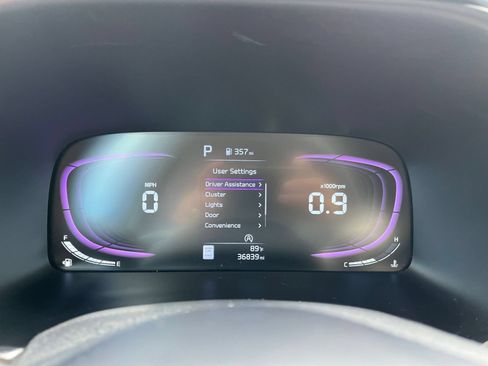 Used 2025 Kia Soul LX w/ LX Technology Package FWD image 40