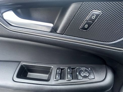 Used 2023 Ford Edge SEL w/ Convenience Package image 10