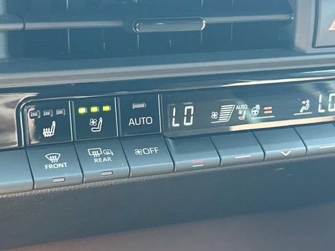 Used 2025 Toyota Crown Signia AWD/4WD image 29
