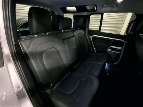 Certified 2023 Land Rover Defender 110 SE image 16