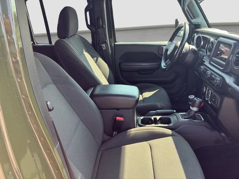 Used 2021 Jeep Gladiator Sport AWD/4WD image 9