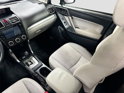 Used 2017 Subaru Forester 2.5i Premium image 21