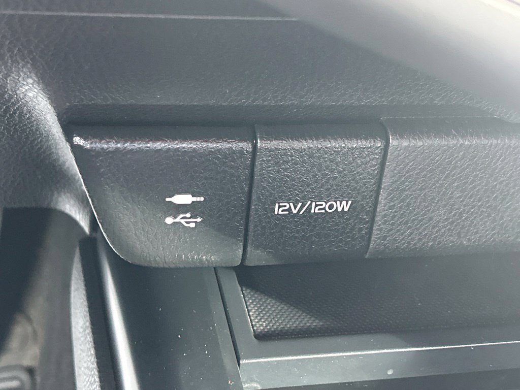 Used 2018 Toyota Camry SE w/ Convenience Package FWD image 26