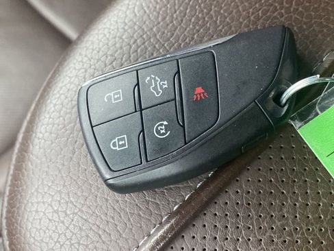 Used 2023 GMC Sierra 1500 Denali w/ Technology Package image 25