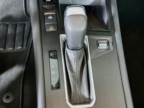 Used 2025 Nissan Kicks S FWD image 24