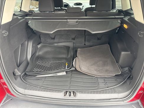 Used 2017 Ford Escape SE image 12