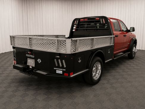 Used 2020 RAM 5500 Tradesman w/ Chrome Appearance Group AWD/4WD image 3