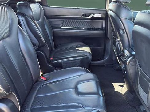 Used 2023 Hyundai Palisade Calligraphy w/ Cargo Package image 17
