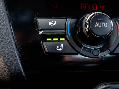 Used 2015 BMW 550i xDrive Sedan AWD/4WD image 27