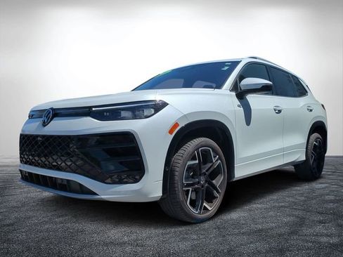 Used 2026 Volkswagen Tiguan SEL R-Line image 7