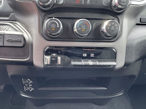 Used 2024 RAM 3500 Big Horn AWD/4WD image 15