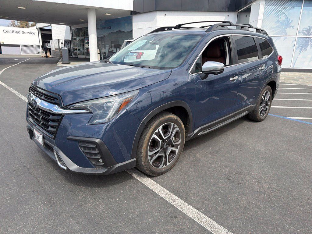 Used 2023 Subaru Ascent Touring AWD/4WD image 2