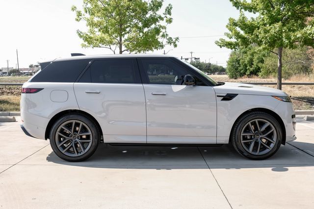 New 2026 Land Rover Range Rover Sport Dynamic SE AWD/4WD image 8