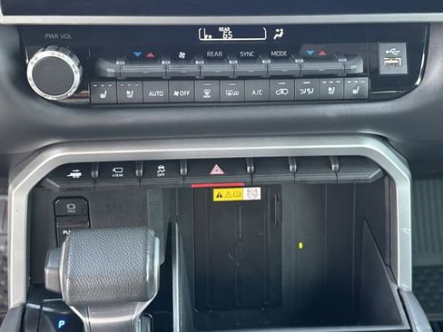 Certified 2024 Toyota Sequoia Platinum image 19