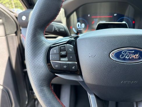 Used 2025 Ford Explorer ST-Line AWD/4WD image 16