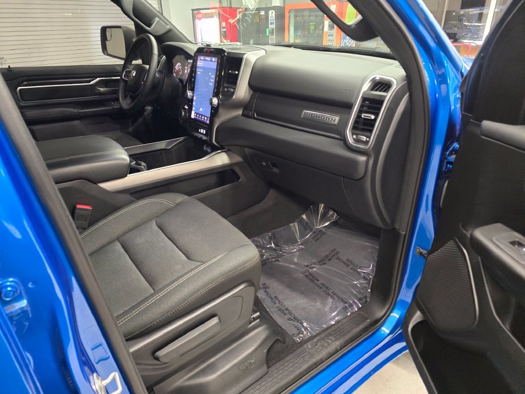 Used 2025 RAM 1500 Big Horn AWD/4WD image 38