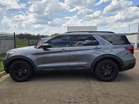 Used 2022 Ford Explorer Timberline w/ Timberline Technology Package AWD/4WD image 6