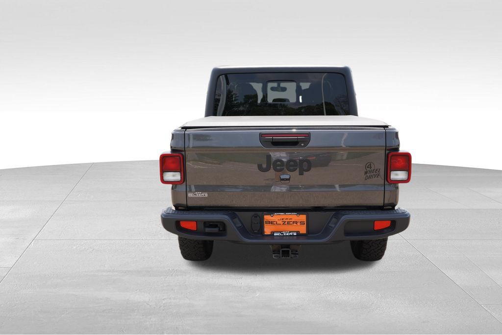 Used 2022 Jeep Gladiator Sport AWD/4WD image 6