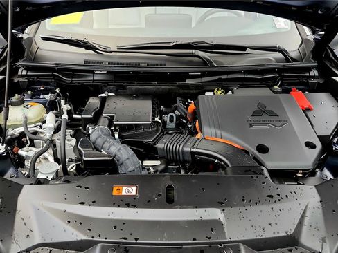 Used 2025 Mitsubishi Outlander SEL image 15