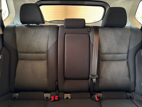Used 2025 Nissan Rogue SV FWD image 38