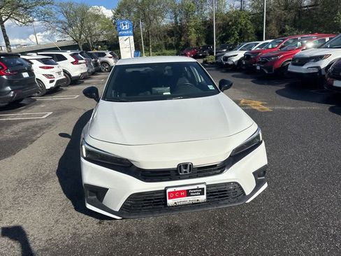 Used 2023 Honda Civic Sport image 4