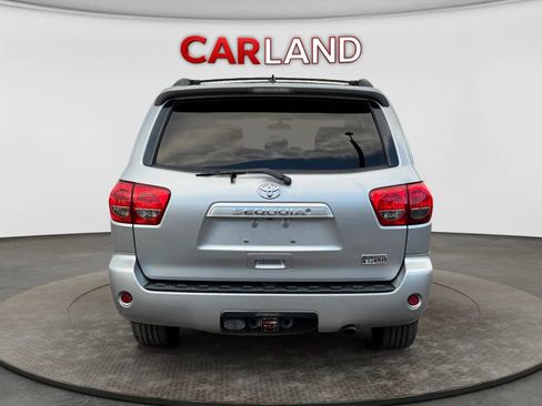 Used 2014 Toyota Sequoia SR5 RWD image 5