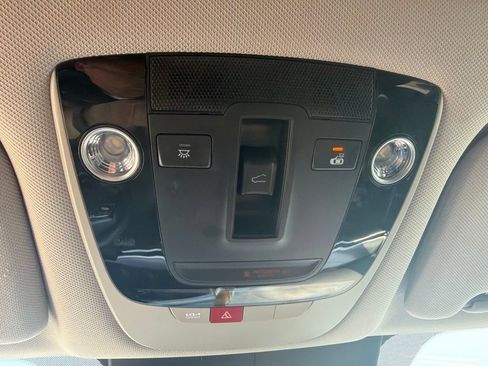 Certified 2025 Kia Sorento S w/ Panoramic Sunroof Package AWD/4WD image 24