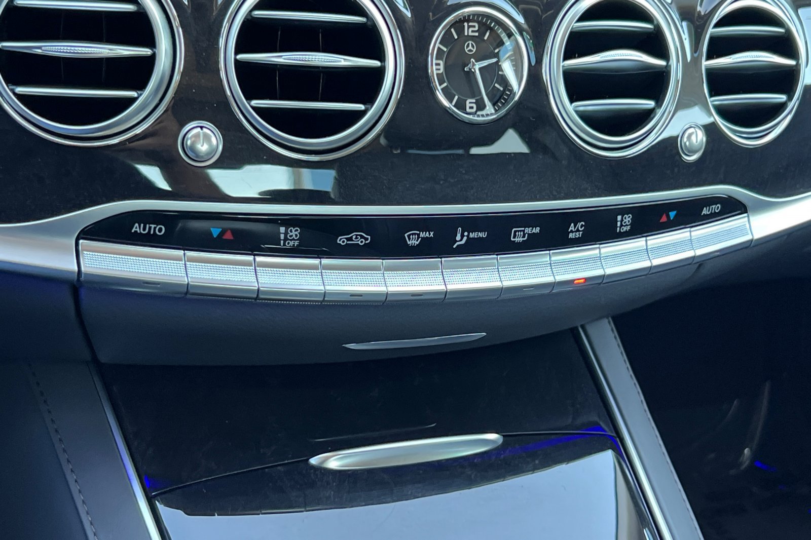 Used 2020 Mercedes-Benz S 560 Sedan image 21