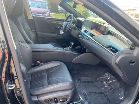 Used 2021 Lexus ES 300h w/ Accessory Package 2 FWD image 27