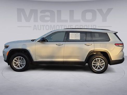 Used 2024 Jeep Grand Cherokee L Laredo w/ Trailer Tow Package AWD/4WD image 2