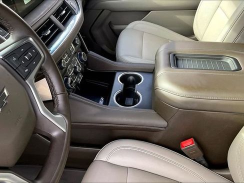 Used 2024 Chevrolet Tahoe Z71 w/ Luxury Package image 13