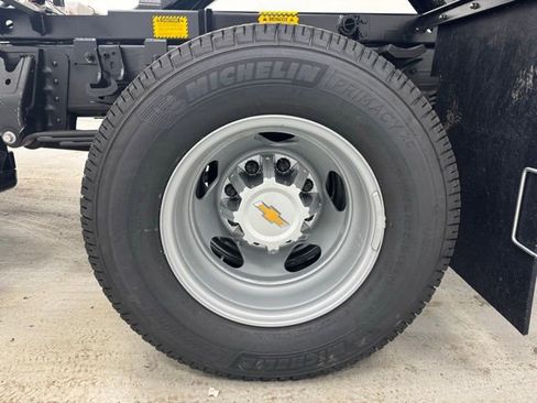 New 2026 Chevrolet Express 3500 w/ Power Convenience Package RWD image 39