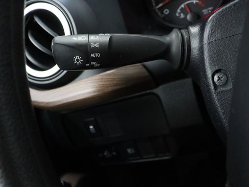 Certified 2023 Toyota Tacoma SR AWD/4WD image 23