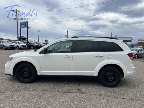 Used 2018 Dodge Journey SE FWD image 6