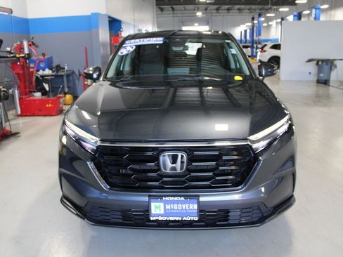 Used 2024 Honda CR-V EX image 3