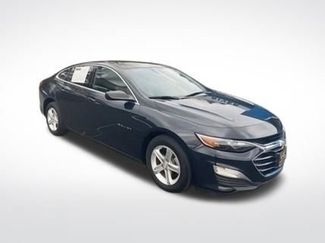 Used 2023 Chevrolet Malibu LS image 1