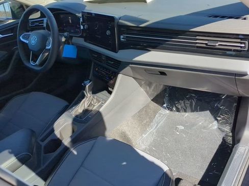 New 2026 Volkswagen Jetta SE FWD image 11