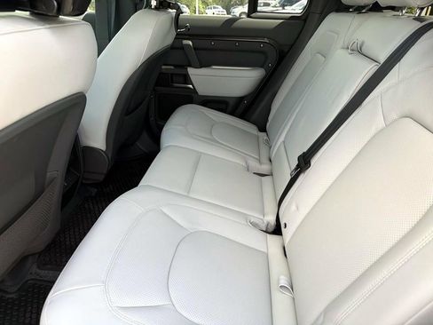 New 2026 Land Rover Defender 110 X-Dynamic SE AWD/4WD image 13