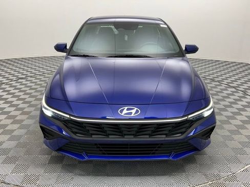 Used 2024 Hyundai Elantra SEL image 2